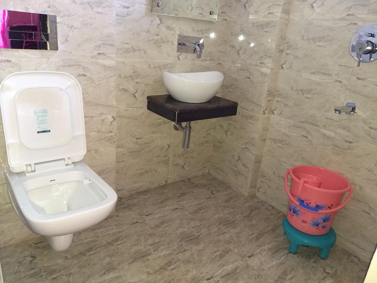 Hotel Reyansh Tanakpur Buitenkant foto