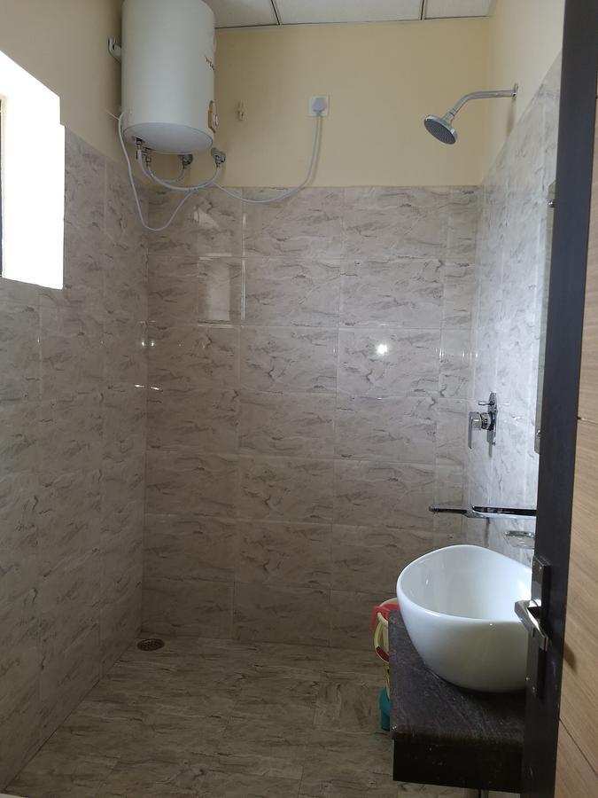 Hotel Reyansh Tanakpur Buitenkant foto