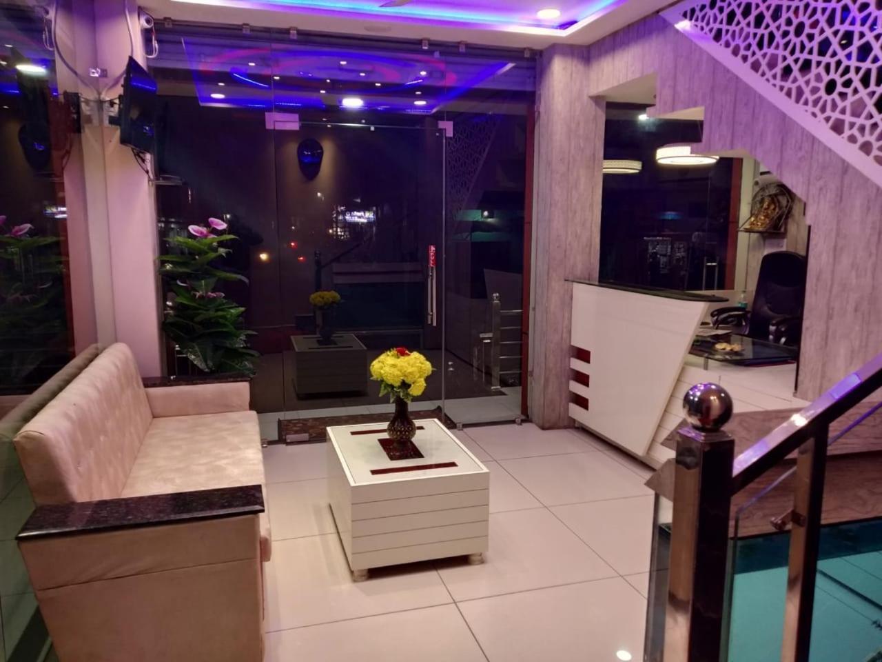 Hotel Reyansh Tanakpur Buitenkant foto
