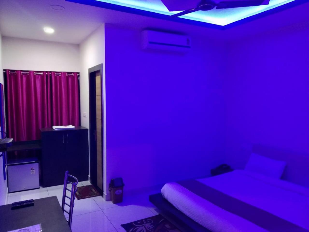 Hotel Reyansh Tanakpur Buitenkant foto