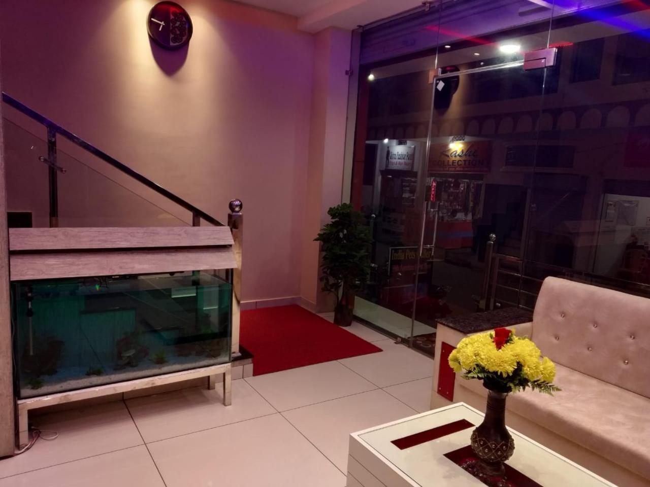 Hotel Reyansh Tanakpur Buitenkant foto