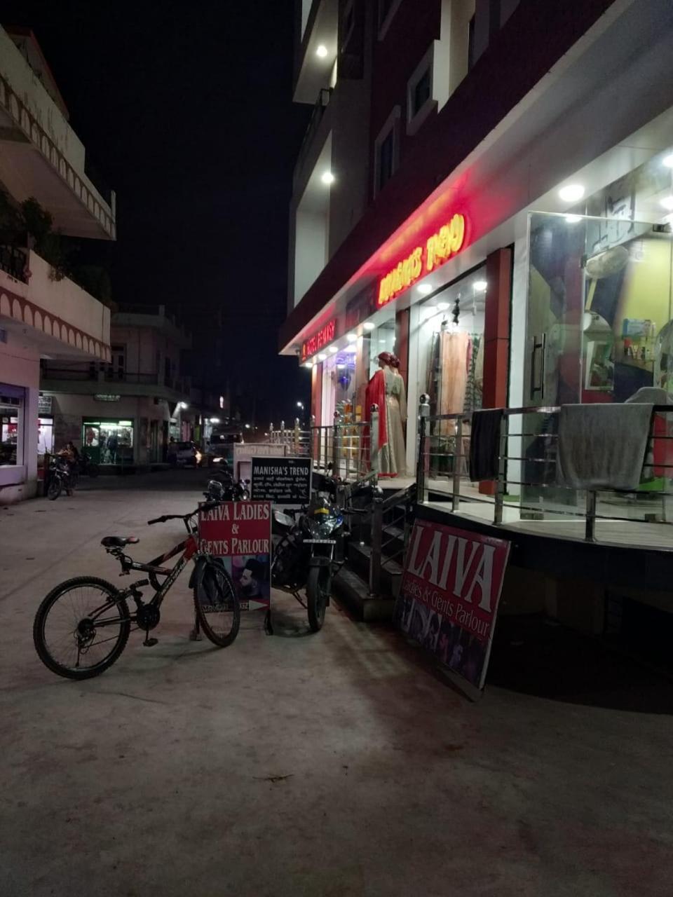 Hotel Reyansh Tanakpur Buitenkant foto