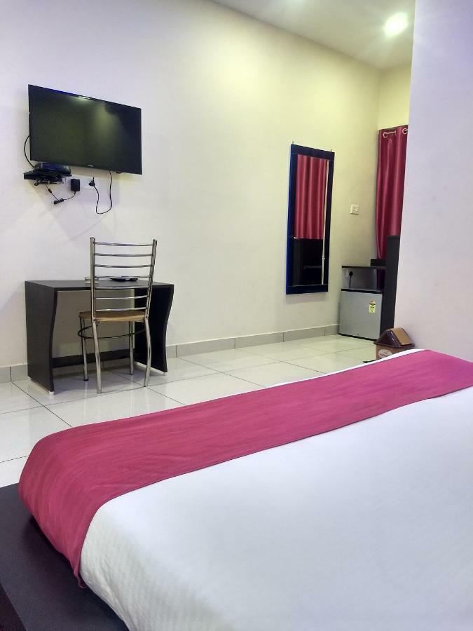 Hotel Reyansh Tanakpur Buitenkant foto
