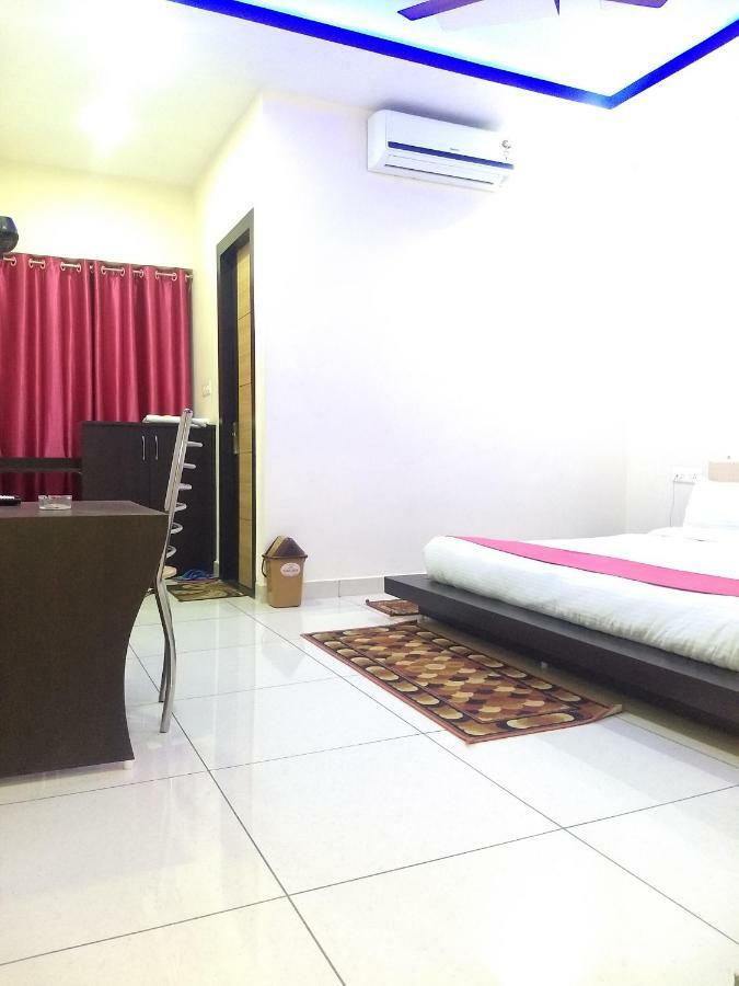 Hotel Reyansh Tanakpur Buitenkant foto