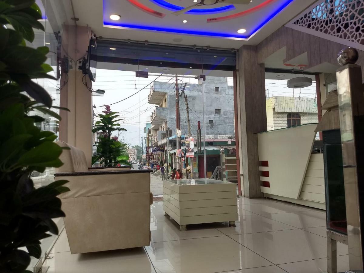 Hotel Reyansh Tanakpur Buitenkant foto